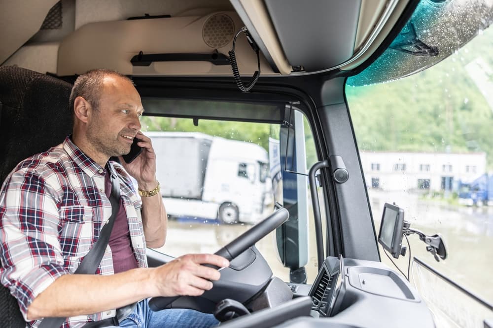Common Causes of Truck Accident I Distracted Driving
